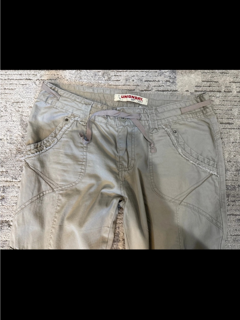 UNIONBAY Women's Low Rise Cargo Pants in Light Khaki - Picture 5 of 7